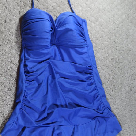 KENNETH COLE REACTION Size 8 Royal Blue Swimsuit with Skirt built in padded bra - Picture 1 of 4